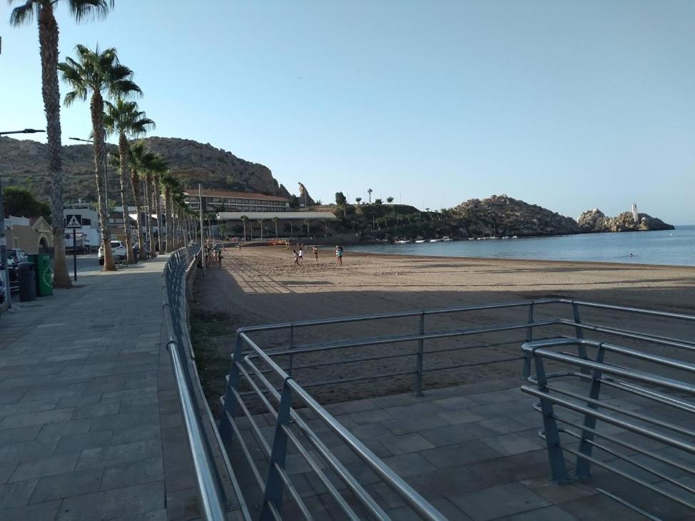 Águilas Playa Exterior foto